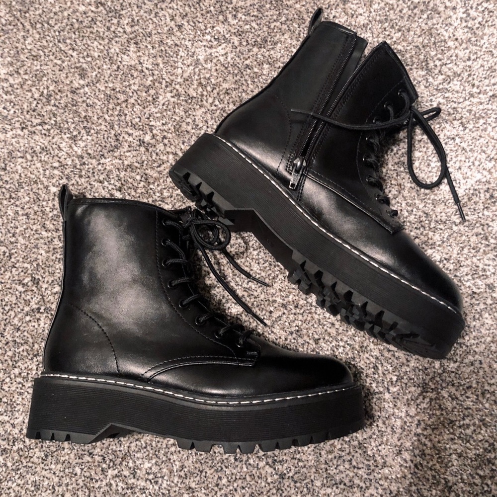Slight Platform combat boots